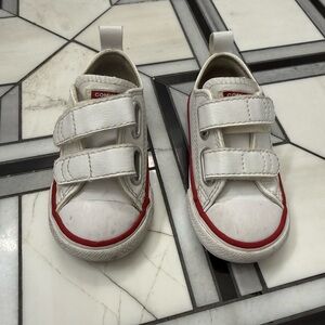 Converse Toddler Walker Chuck Taylor® All Star® 2V Sneaker White 5M